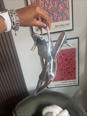 Steve Madden Silver “Kari” Kitten Heel size 8.5